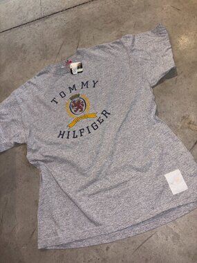 Vintage 90s Tommy Hilfiger Graphic Branded Tee Shirt